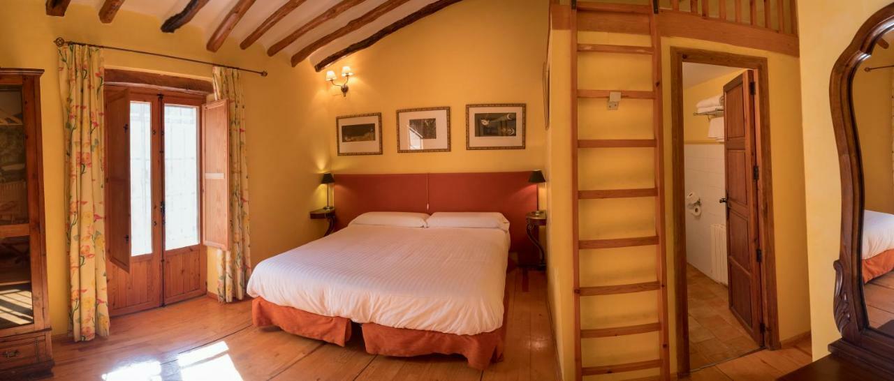 Hotel Rural Mas Fontanelles Biar Eksteriør bilde